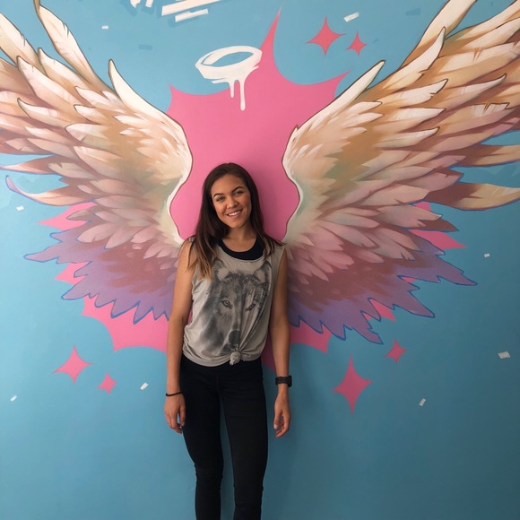 Meet Your Posher, Miranda 🎉 - Picture 1 of 5